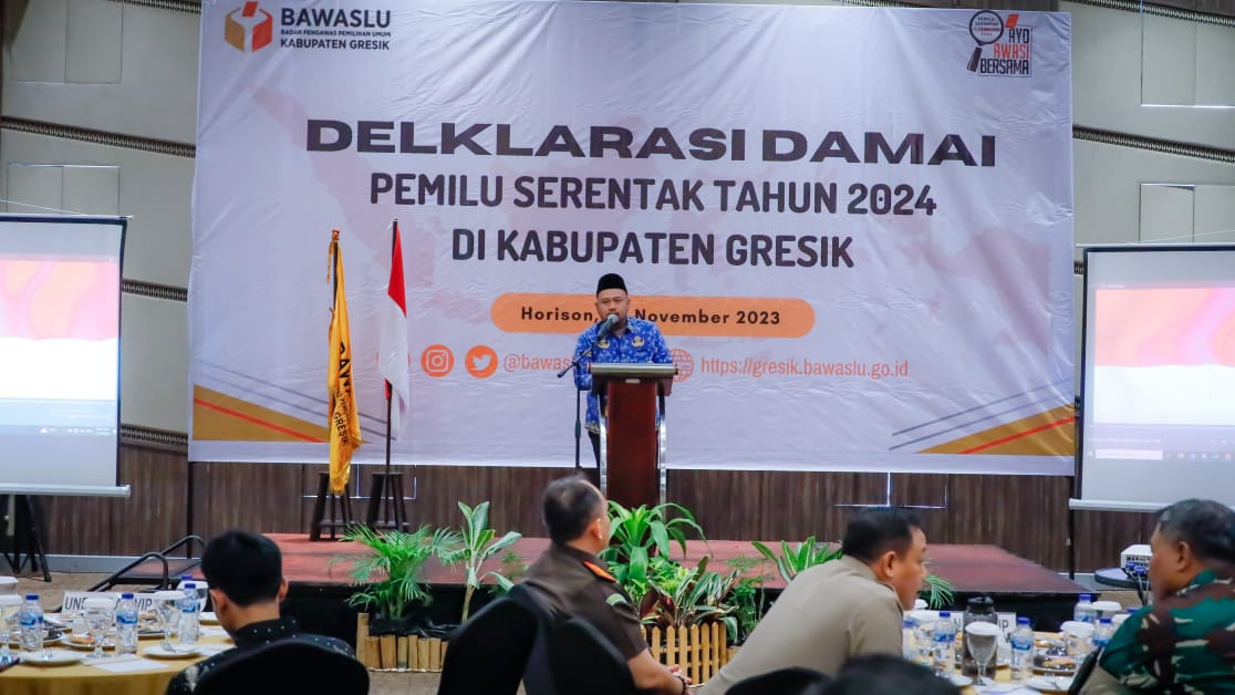 Hadiri Deklarasi Damai Pemilu Serentak 2024, Bupati Gresik Berharap Masyarakat Tetap Jaga Persatuan, Kesatuan, dan Kondusifitas